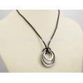 Collier en forme de pendentif en acier inoxydable fait main